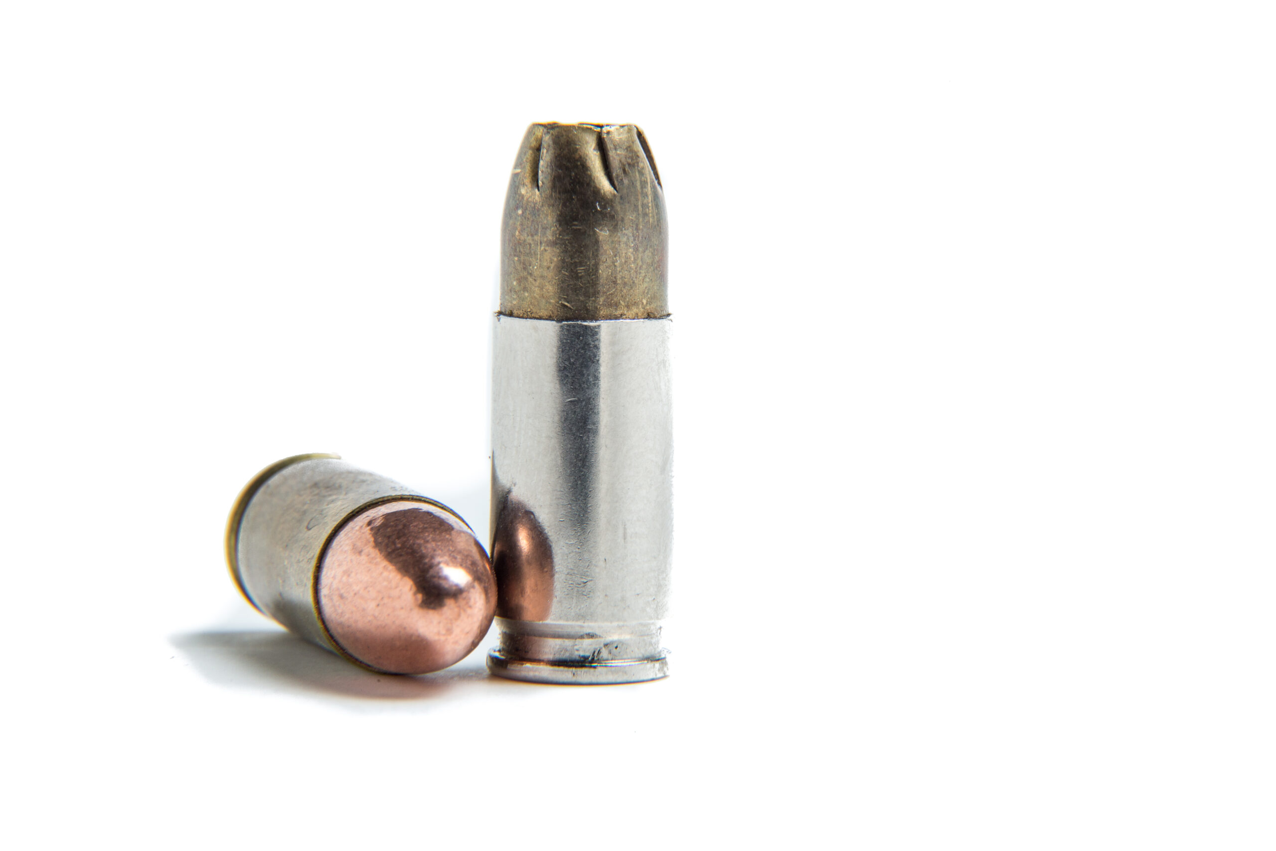 9mm jacketed hollow point cartridge compared to a 9mm full metal jacket 9x19 parabellum.