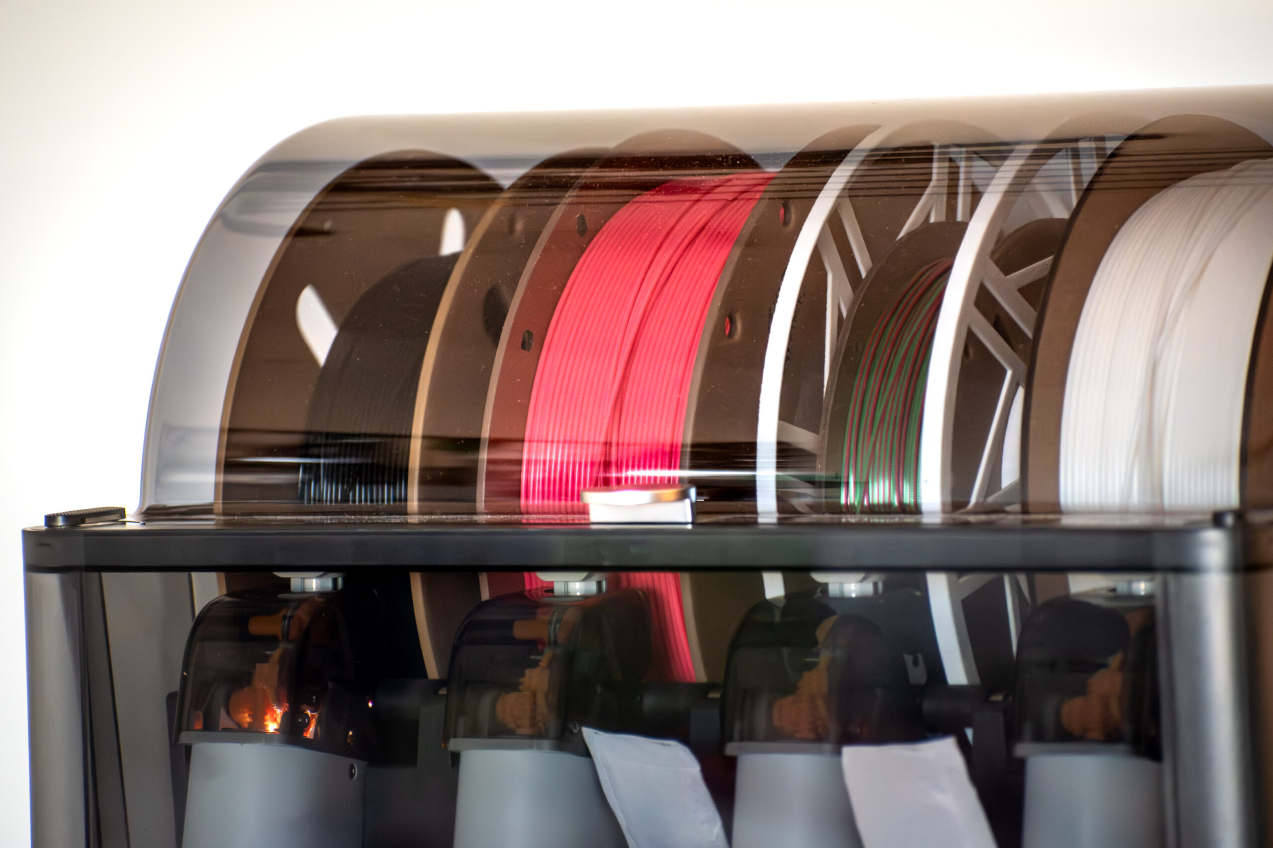 3d printer printing an object on the tray with pla filament, corn starch, non-waterproof filament